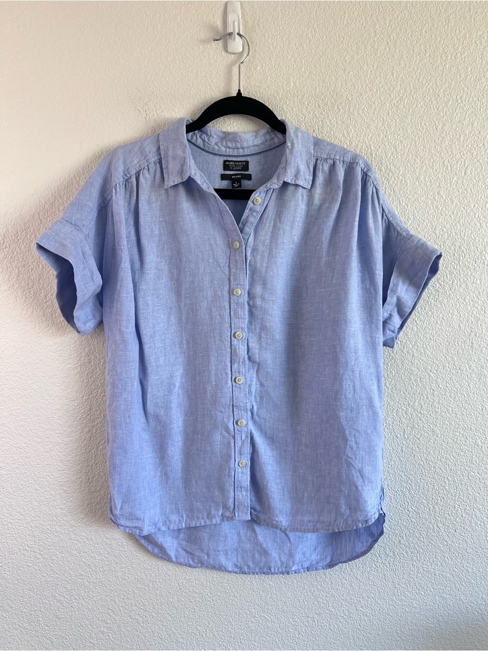 J. Crew Baird McNutt Irish Linen Women's Relaxed Short Sleeve Button Down Blouse - Picture 2 of 8